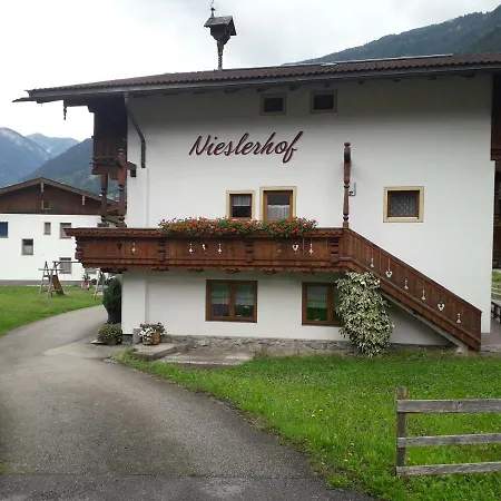 Feriegård Nieslerhof Mayrhofen