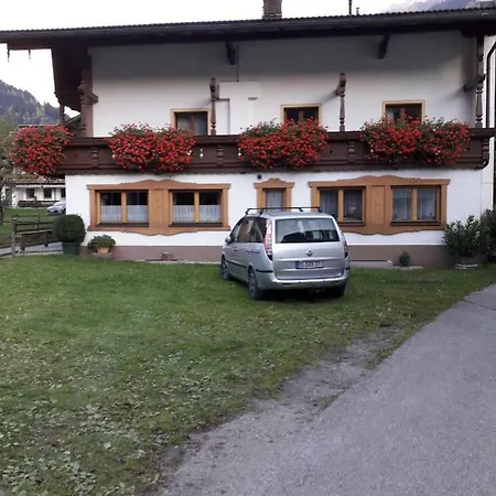 Nieslerhof مزرعة للإقامة